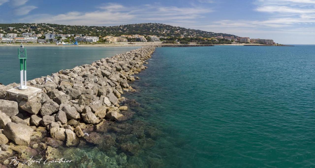 Charmant 2 Pieces Les Pieds Dans L'Eau Sète Exterior foto